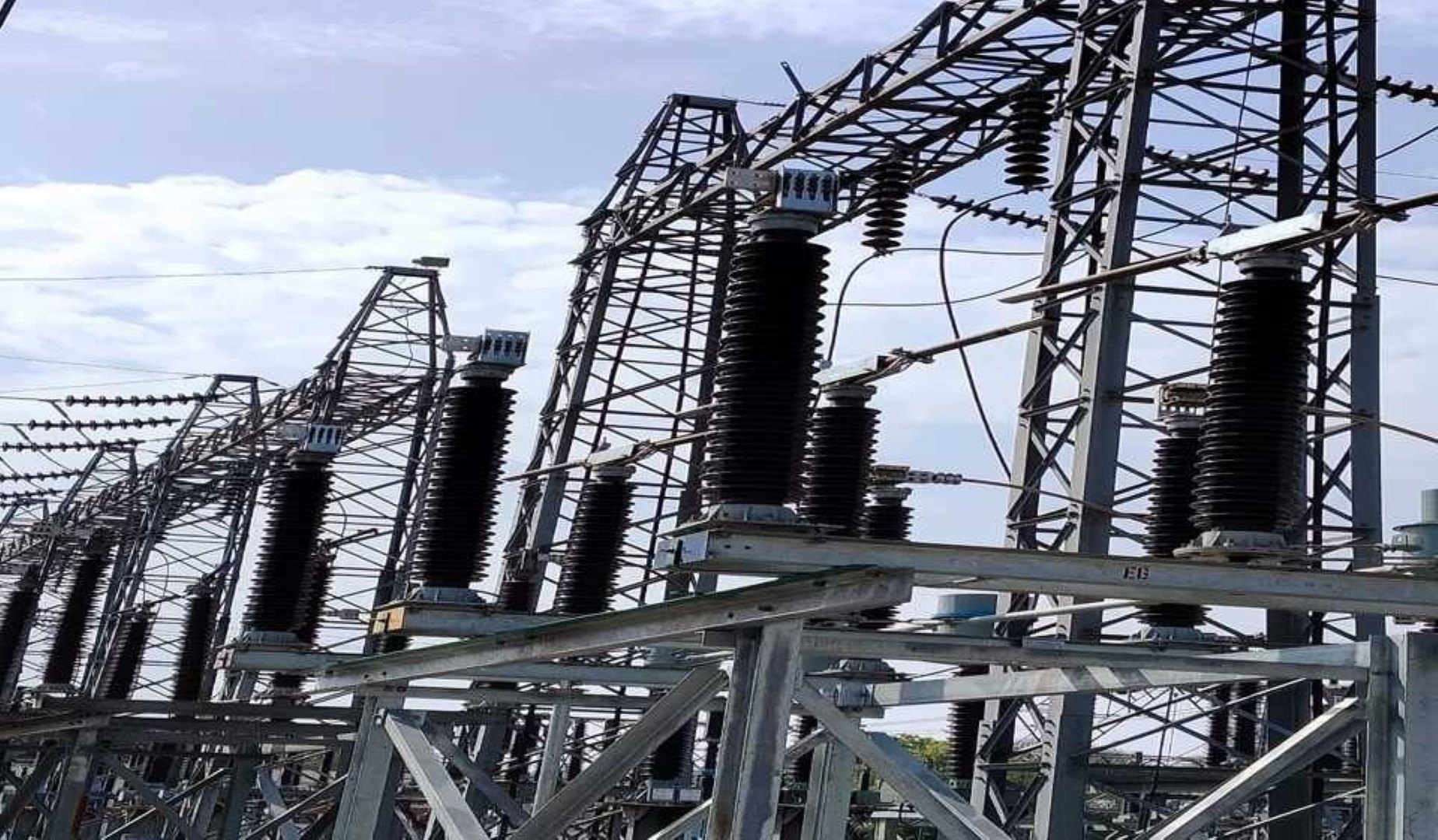 245kV Vertical Break Isolator